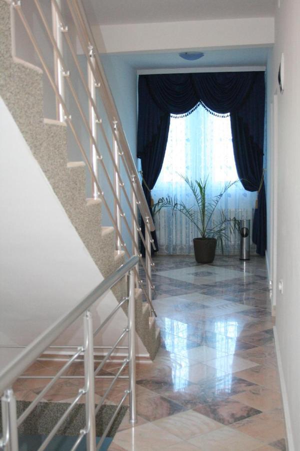 Manea Orsova Hotel Buitenkant foto