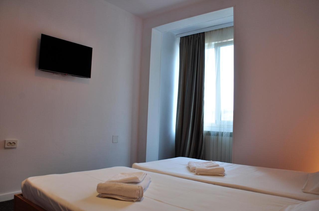 Manea Orsova Hotel Buitenkant foto
