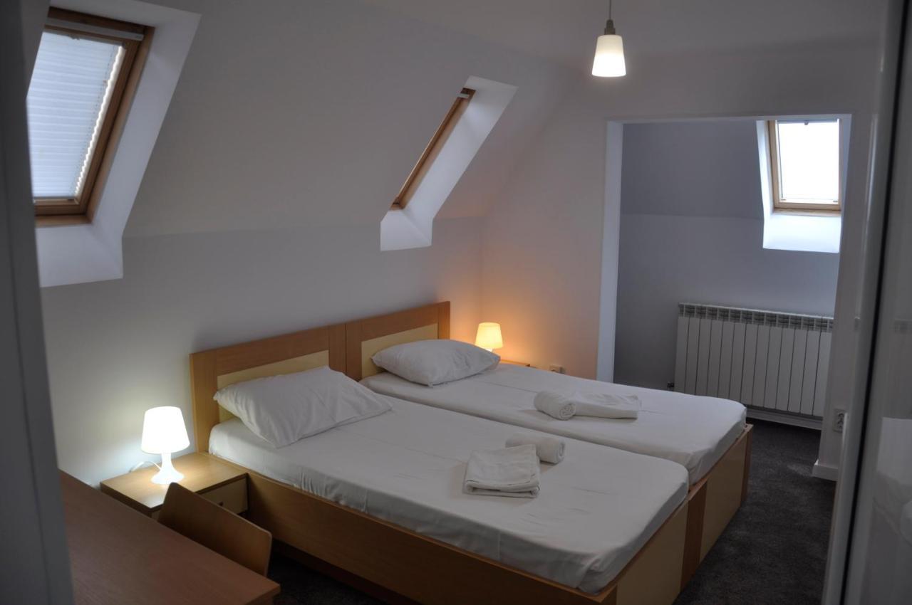 Manea Orsova Hotel Buitenkant foto