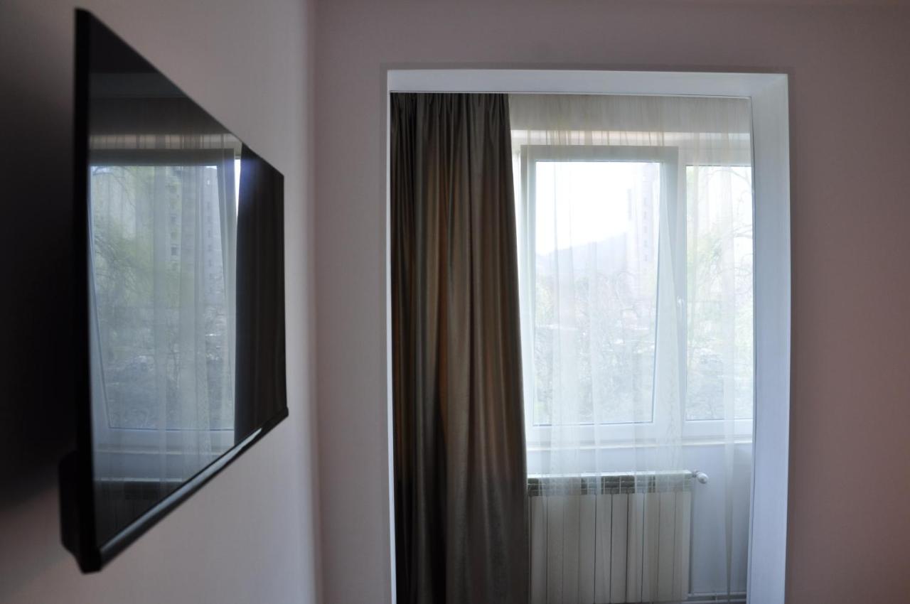 Manea Orsova Hotel Buitenkant foto