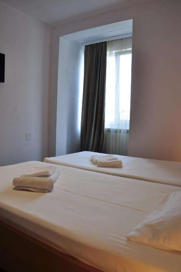 Manea Orsova Hotel Buitenkant foto