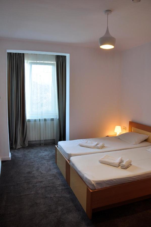 Manea Orsova Hotel Buitenkant foto